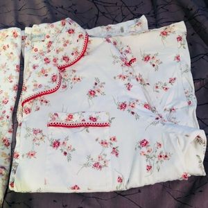 Gloria Vanderbilt soft brushed cotton floral pajamas 1X